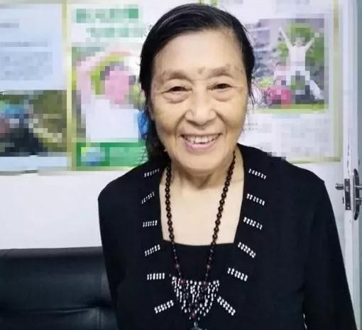 陈婆在办公室