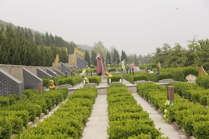 神岩山公墓部分墓区