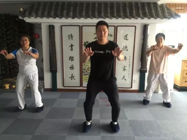 老师指导学员