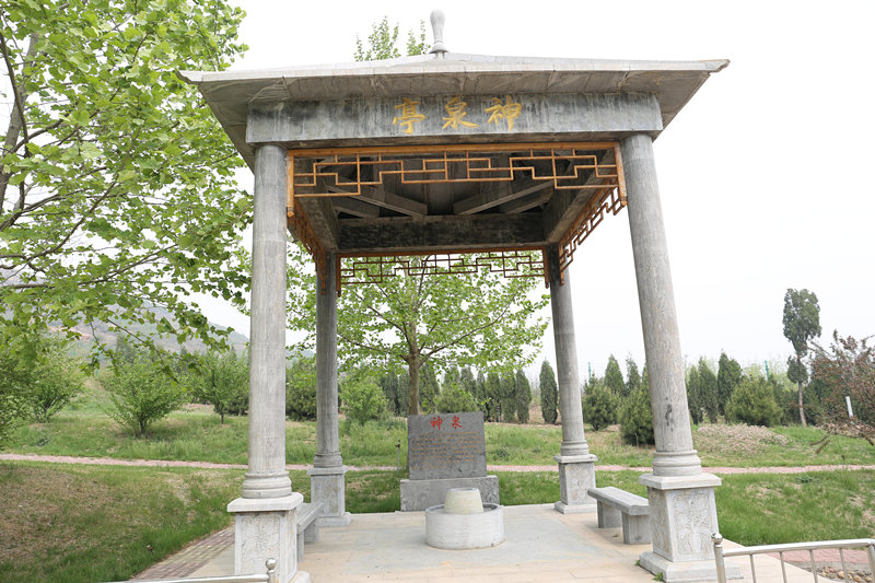 神岩山公墓神泉亭