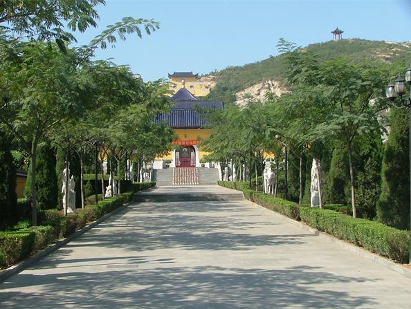 燕赵龙凤陵园甬道