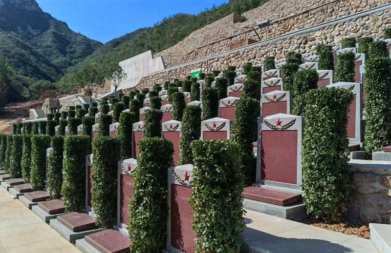 军魂园墓区